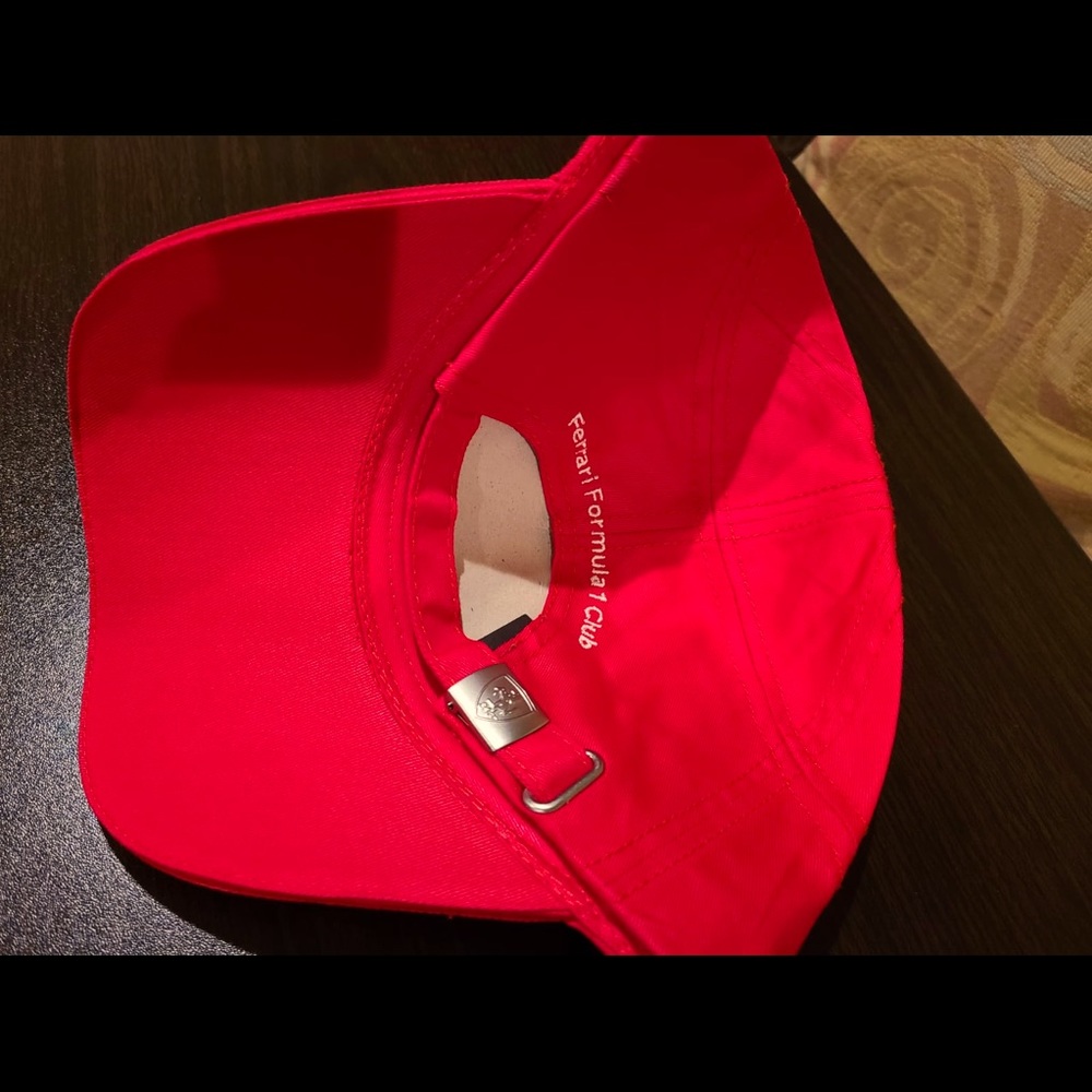 Ferrari hat - Picture 2 of 2
